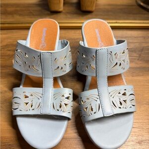 Baretraps Women's Light Blue Blenda Sandals